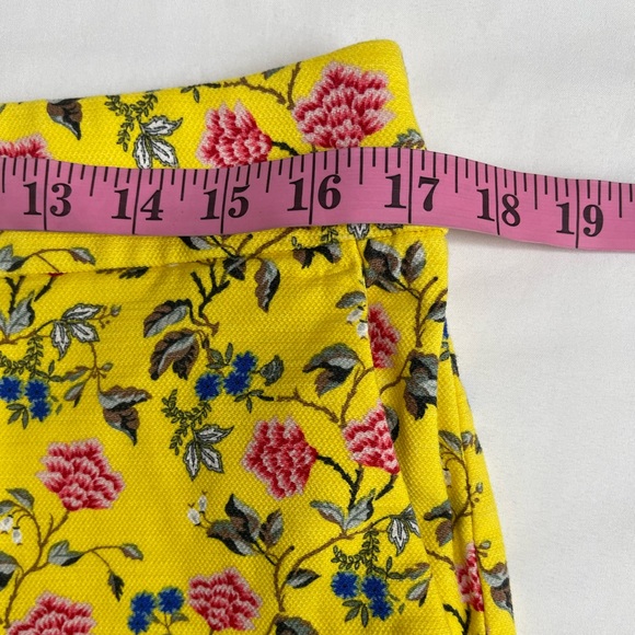 LOFT Ann Taylor THE RIVIERA SHORT Floral Print Short Size 6 Yellow - Picture 11 of 13